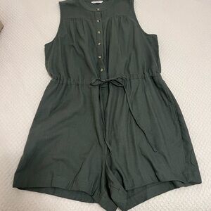 Lucky Brand Size L women's khaki shorts romper